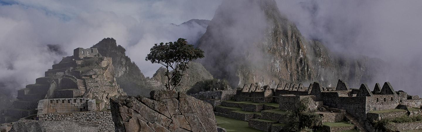 Comfortable Trekking in Peru - background banner